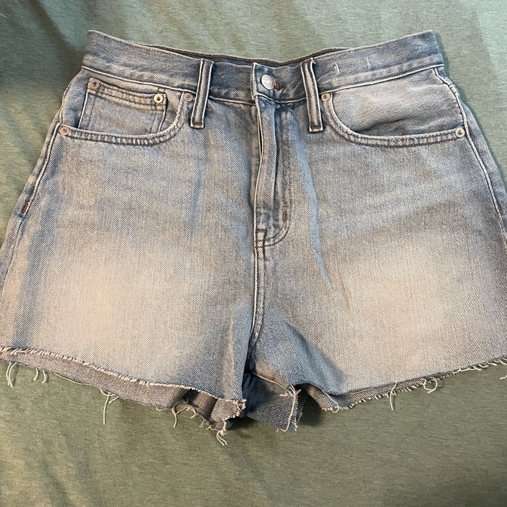 MADEWELL Mom Jean Short: Size 28